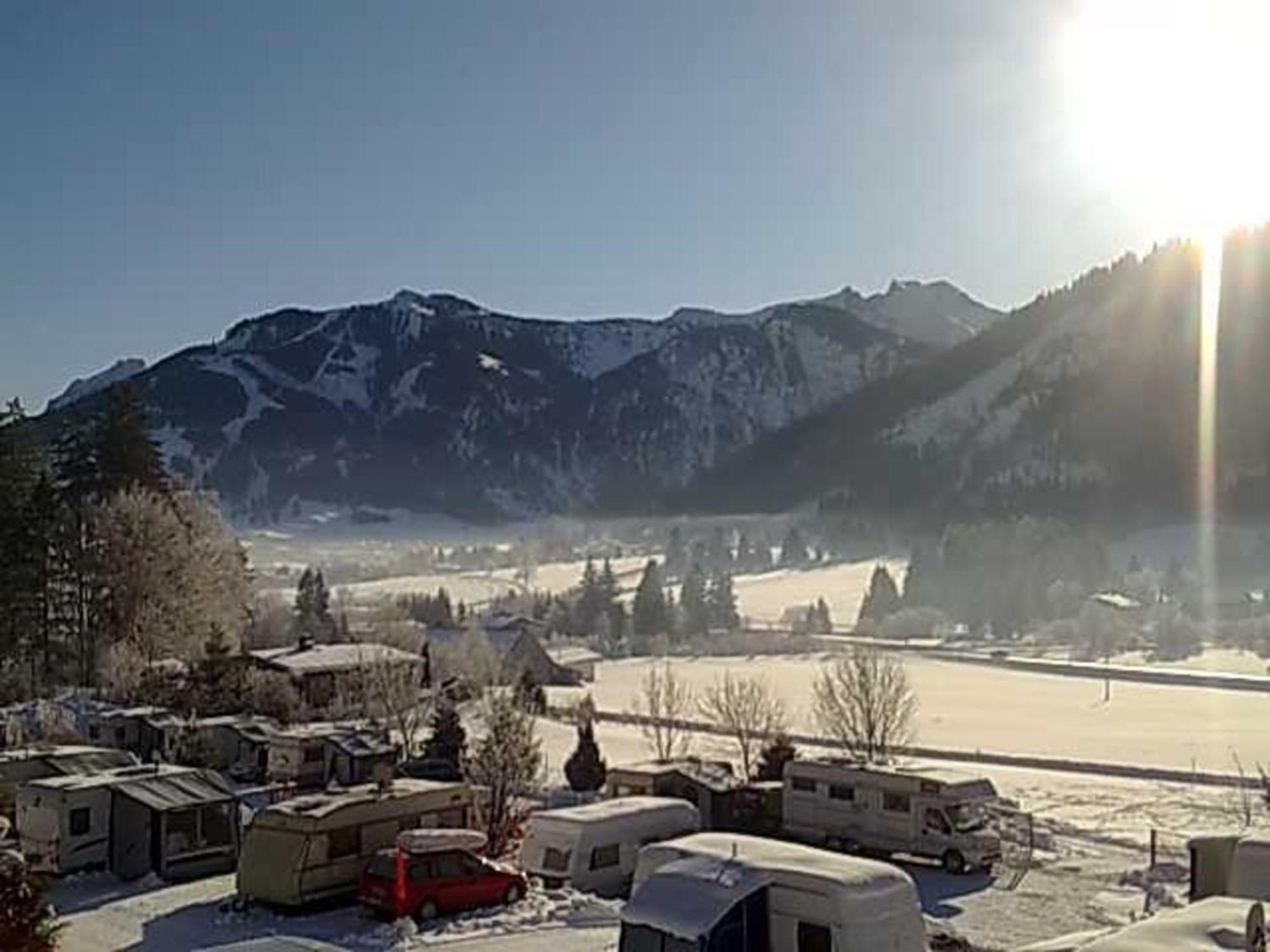 App 1 - Farbennest Mit Fruehstueck Teekueche, Sommerbergbahnen Inkl Tannheim Exterior photo