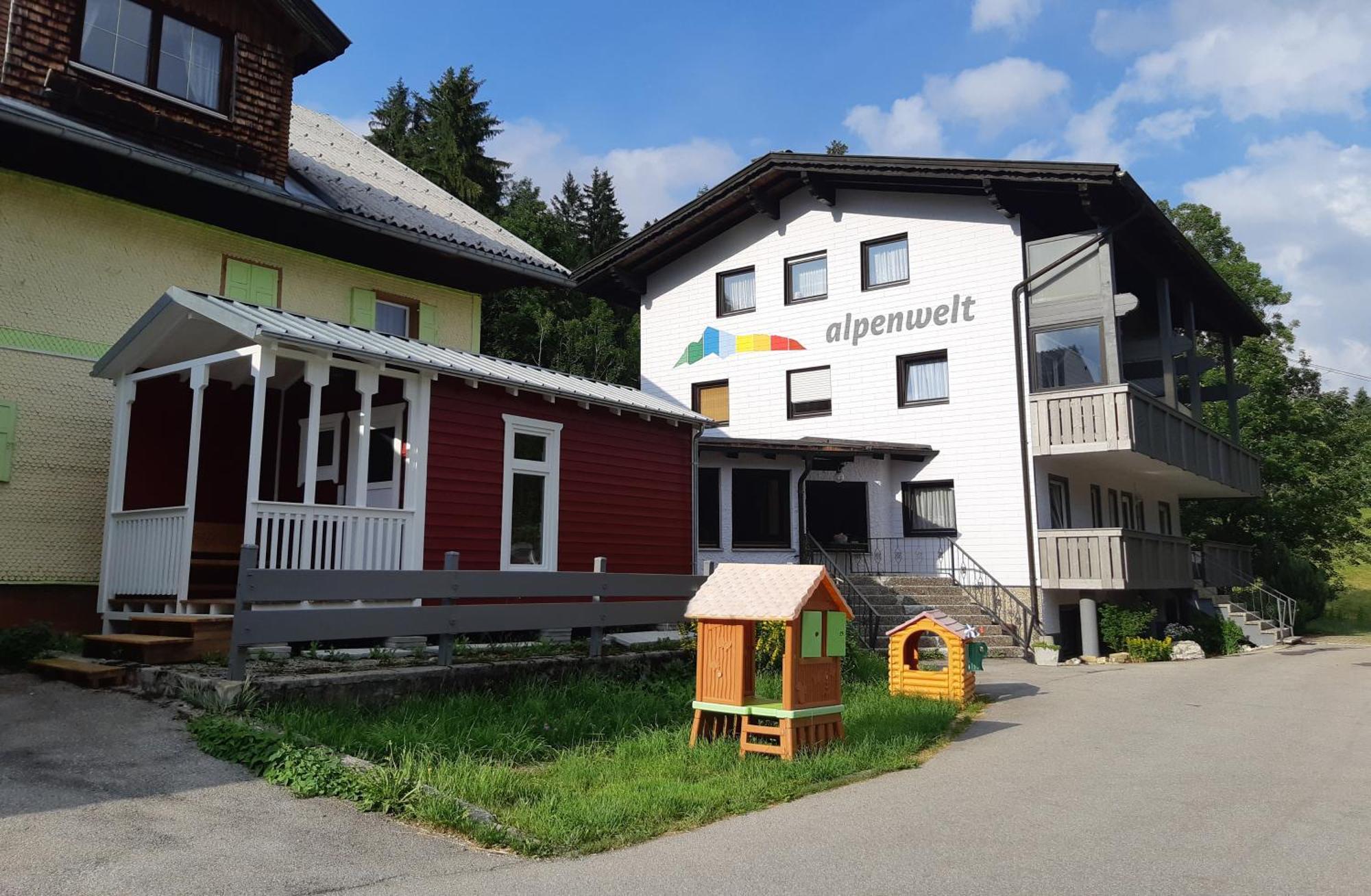 App 1 - Farbennest Mit Fruehstueck Teekueche, Sommerbergbahnen Inkl Tannheim Exterior photo